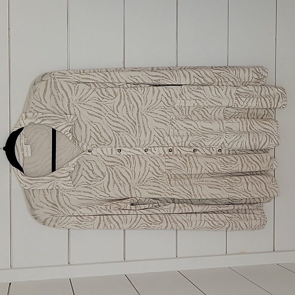 New Directions XL white & tan button down long sleeve - Picture 1 of 5